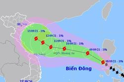 Bão Conson mạnh thêm khi vào Biển Đông, quỹ đạo và cường độ phức tạp