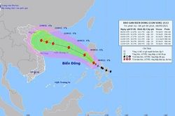 Bão Conson khiến Biển Đông biển động rất mạnh