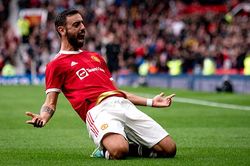 Tin MU 8/9: Bruno Fernandes nhận giải thưởng đầu tiên. MU tìm người thay Pogba và Matic