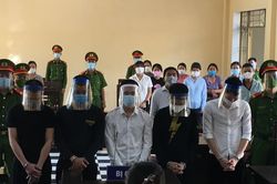 'Xộ khám' vì rửa hận giúp bạn