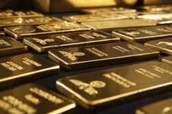 Giá vàng thế giới 8/9: Giảm xuống dưới mức 1.800 USD