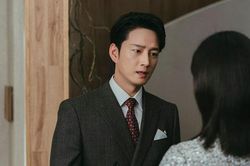Cứ về nhà là thấy vợ chạy đi cất khăn tắm, tôi sinh nghi liền lắp camera rồi phát hiện sự thật động trời