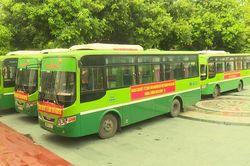 Hà Nội: 199 y bác sĩ, tình nguyện viên Thái Nguyên hỗ trợ Sóc Sơn chống dịch Covid-19