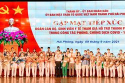 200 cán bộ y tế chi viện Hà Nội chống dịch