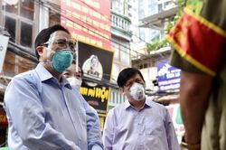 Thủ tướng yêu cầu khắc phục ngay các tồn tại về hỗ trợ y tế, lương thực, thực phẩm cho người dân