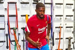 Barcelona nguy cơ mất trắng Dembele