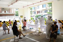 Trưa 10/9, Hà Nội có thêm 9 ca dương tính mới, có 2 ca qua xét nghiệm sàng lọc vùng nguy cơ