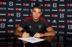 Ronaldo: 'Tôi trở lại MU để giành vinh quang một lần nữa'