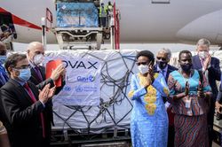 COVAX thiếu 1/3 lượng vắc-xin Covid-19