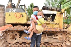 Học sinh lớp 4 nhanh trí cứu bé trai thoát khỏi 'hà bá'