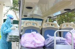 Ngừng đơn vị cung cấp suất ăn có 3 con sâu bò trong cơm của y bác sĩ chống dịch COVID-19.