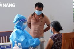 Hoãn tiêm phòng Covid-19 trong ngày 11 và 12-9