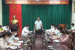 Đồng chí Phó Chủ tịch UBND tỉnh kiểm tra phòng chống dịch tại huyện Mai Sơn