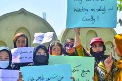 Người phát ngôn Taliban: 'Phụ nữ Afghanistan chỉ nên sinh con'