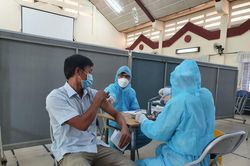 Tiền Giang đề nghị mượn 500.000 liều vaccine Vero Cell của TP.HCM