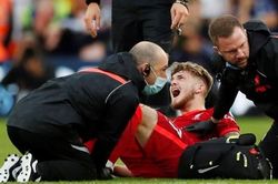 Sao trẻ Liverpool chấn thương kinh hoàng trong chiến thắng trước Leeds United