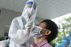Thêm 4 người ở chung cư Đền Lừ II dương tính, sáng nay Hà Nội có 22 ca mới