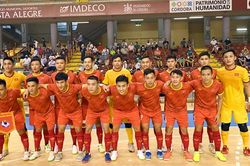 Futsal Việt Nam vs Brazil: Cùng nhảy điệu Samba!
