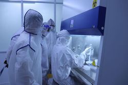 Tiền Giang đưa vào hoạt động máy xét nghiệm PCR tự động