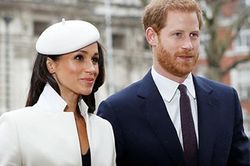 Bí ẩn lời tiên tri 'đúng như thật' về tương lai của Meghen Markle ở hoàng gia Anh
