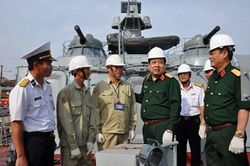 Đại tướng Phùng Quang Thanh luôn quan tâm xây dựng, phát triển ngành công nghiệp quốc phòng