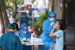 Trưa 14/9: Hà Nội thêm 8 ca mắc COVID-19, trong đó có 1 ca cộng đồng