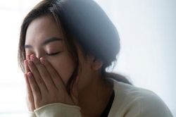 Không muốn cưới nhưng cay cú vì người yêu đi lấy vợ