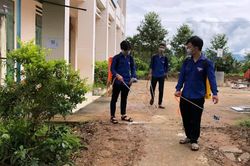 Đạ Tẻh: Hơn 450 đoàn viên, thanh niên hỗ trợ các trường học chuẩn bị năm học mới