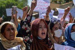 3.000 người Afghanistan đột ngột bị đuổi khỏi nơi ở