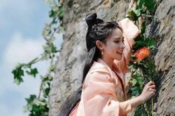 'Quân Cửu Linh': Công chúa rơi xuống vực, 'trai đẹp' Kim Hạn còn mải nghĩ vẩn vơ