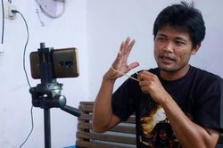 Ngôi làng nghèo cả năm đi làm thuê đổi đời nhờ cùng nhau làm 'Youtuber'