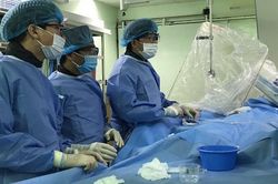 30 phút cứu sống bệnh nhân người nước ngoài nhồi máu cơ tim cấp