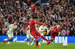 Salah lần đầu đá hỏng penalty sau 4 năm