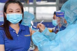 TPHCM: Thời gian giãn cách 2 mũi Astra Zeneca rút ngắn xuống 6 tuần
