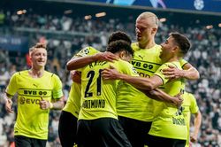 Haaland 'nổ súng', Dortmund ra quân thắng lợi