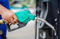 Giá xăng dầu hôm nay 16/9: Bật tăng mạnh, dầu Brent vượt ngưỡng 75 USD/thùng