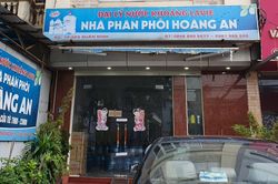 Niêm phong nơi bé gái 6 tuổi nghi bị bạo hành đến chết