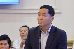 TS Vũ Thành Tự Anh cảnh báo về thiệt hại của kinh tế TP.HCM