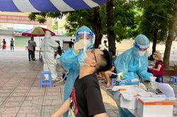 Quận Thanh Xuân: Cơ bản hoàn thành đợt xét nghiệm diện rộng và tiêm chủng vaccine phòng Covid-19