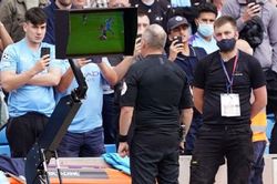 Man City 0-0 Southampton: Hưởng lợi từ VAR, Man City vẫn mất điểm