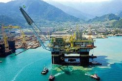 Giá xăng dầu hôm nay 18/9: Quay đầu giảm khi nguồn cung tại Vịnh Mexico trở lại