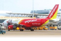 Thử lý giải về đề xuất áp mức sàn giá vé máy bay