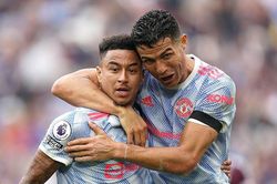 Man United vẫn chưa giống tập thể