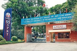 Trường đại học xin lỗi sau vụ sinh viên bị đuổi khỏi lớp online