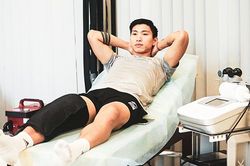 Bác sỹ thể thao: Lỗ hổng của bóng đá chuyên nghiệp