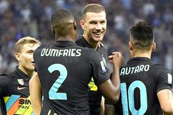 Inter thắng '6 sao': Tuyệt vời 'cơn lốc' Dumfries