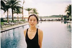 Đường cong đẹp 'mê hồn' của bạn gái phi công nổi tiếng VN