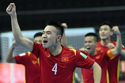 Người hùng futsal Việt Nam: Khóc vì lời chúc của mẹ
