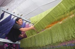 Đặc sản bún khô ngũ sắc thu hút du khách đến Cao Bằng
