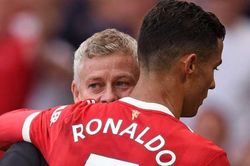'Ronaldo sẽ trở thành HLV tiếp theo của MU'